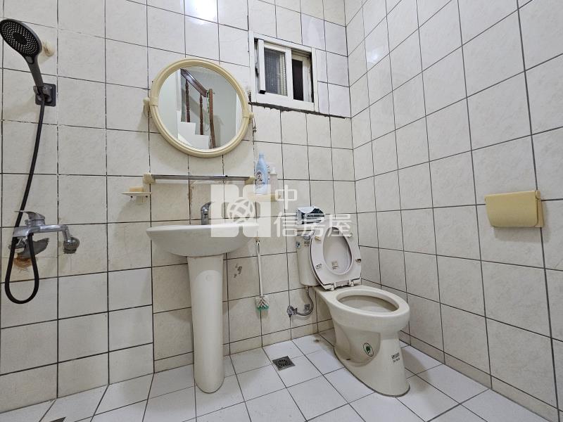 頭份陽明山莊邊間透天房屋室內格局與周邊環境