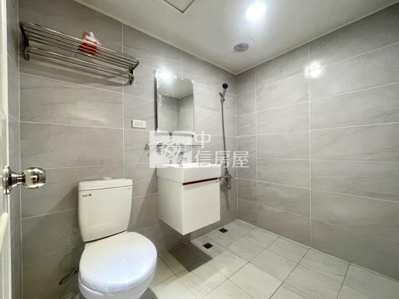 桃園中平商圈整新電梯美3房房屋室內格局與周邊環境