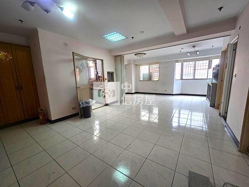 【奔馳】冠倫台北文昌區3改2房車房屋室內格局與周邊環境