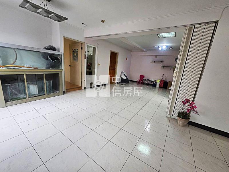 【奔馳】冠倫台北文昌區3改2房車房屋室內格局與周邊環境