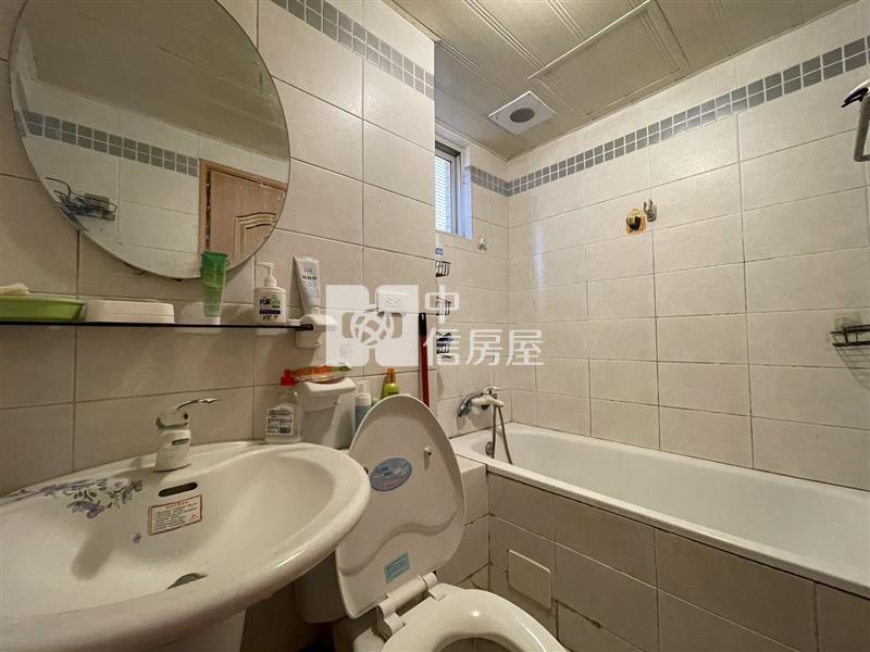 世紀風華四房車房屋室內格局與周邊環境