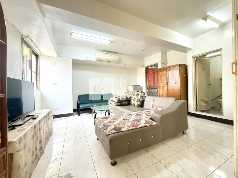 屏東車站稀有大套房*獨家專約*房屋室內格局與周邊環境