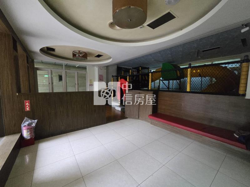 【奔馳】藝文捷運世紀風華四房車房屋室內格局與周邊環境