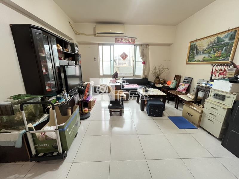 【奔馳】藝文捷運世紀風華四房車房屋室內格局與周邊環境