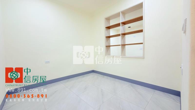 民雄金世界車庫別墅房屋室內格局與周邊環境