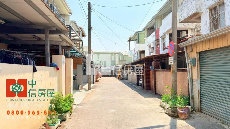 民雄金世界車庫別墅房屋室內格局與周邊環境