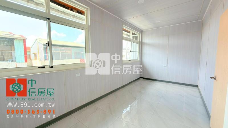 民雄金世界車庫別墅房屋室內格局與周邊環境