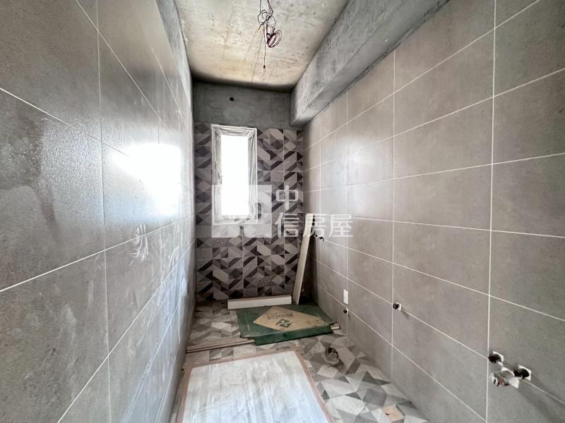 市區全新朝南孝親別墅房屋室內格局與周邊環境