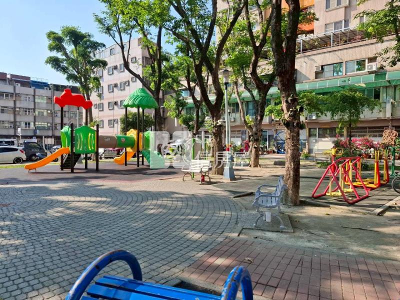 武廟商圈,台鐵,捷運,綠帶,活巷透天房屋室內格局與周邊環境