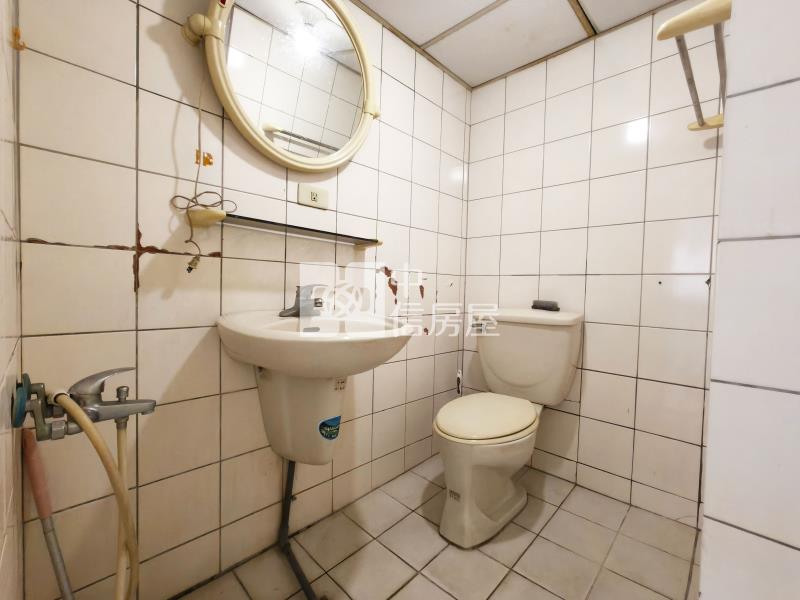 潭子大第大3房車位房屋室內格局與周邊環境