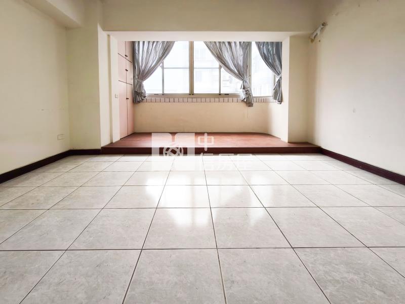 潭子大第大3房車位房屋室內格局與周邊環境