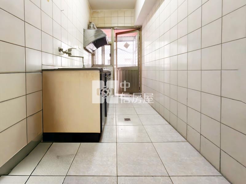 潭子大第大3房車位房屋室內格局與周邊環境