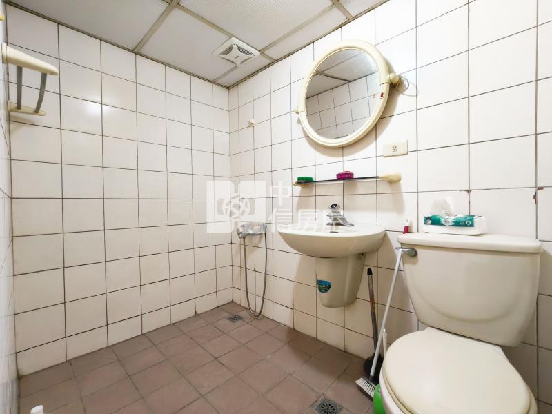 潭子大第大3房車位房屋室內格局與周邊環境