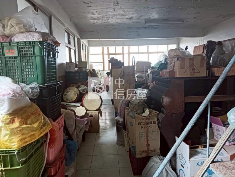 七堵長安社區透天房屋室內格局與周邊環境