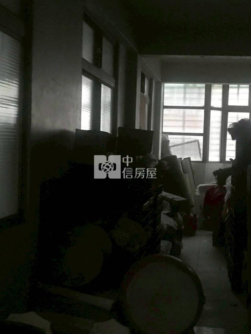 七堵長安社區透天房屋室內格局與周邊環境