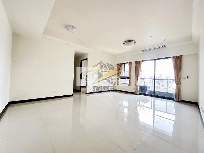 【星鑽】青埔A19捷運站2+1房平面車位房屋室內格局與周邊環境