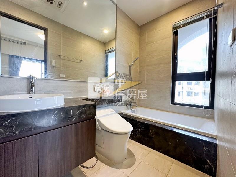 【星鑽】青埔A19捷運站2+1房平面車位房屋室內格局與周邊環境