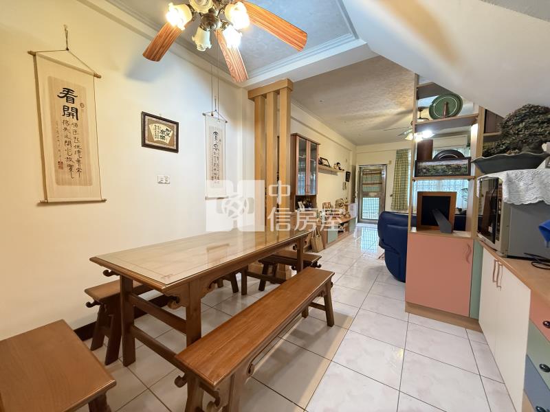 近青埔免裝潢溫馨四房透天別墅房屋室內格局與周邊環境