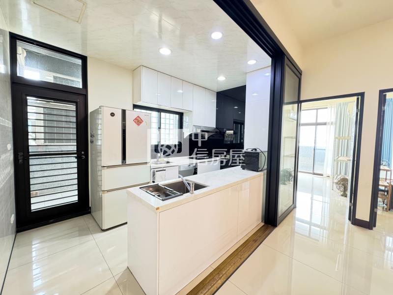 【奔馳】近中壢好市多電梯透店房屋室內格局與周邊環境