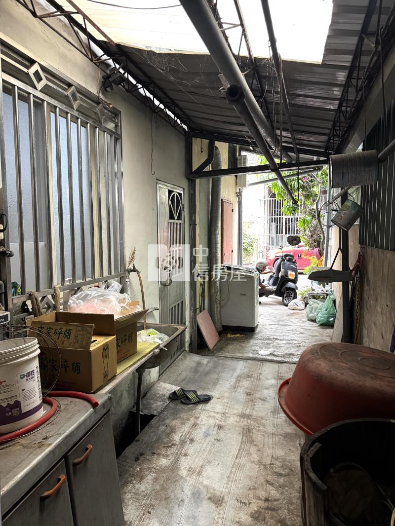 東區樂業活路透天房屋室內格局與周邊環境