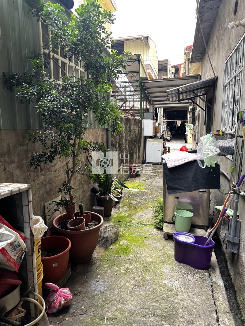 東區樂業活路透天房屋室內格局與周邊環境