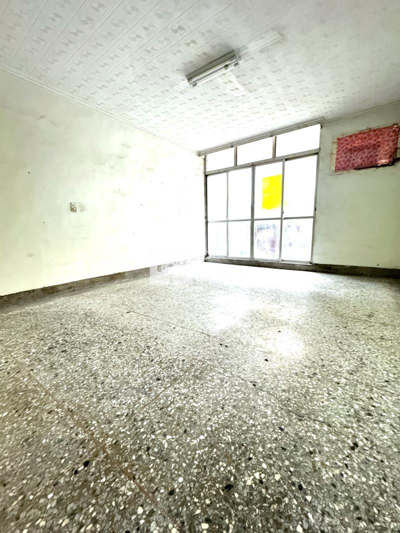 東區樂業活路透天房屋室內格局與周邊環境