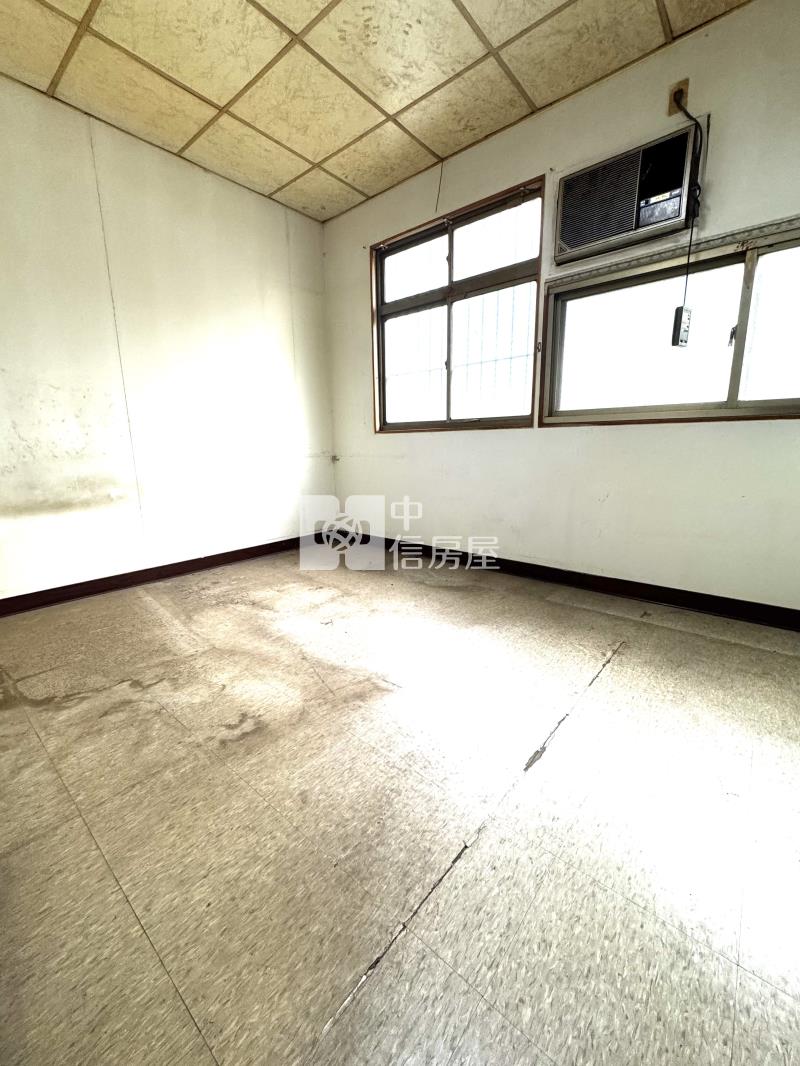 東區樂業活路透天房屋室內格局與周邊環境