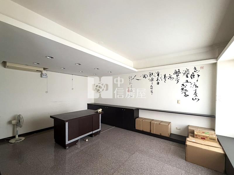 正11期帝王朝南兩戶大面寬透天房屋室內格局與周邊環境