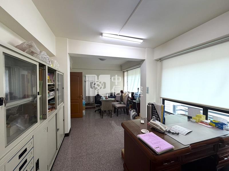 正11期帝王朝南兩戶大面寬透天房屋室內格局與周邊環境