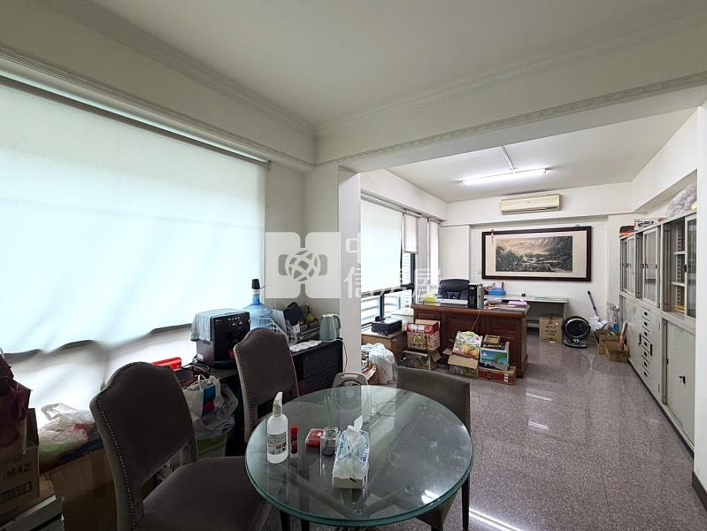 正11期帝王朝南兩戶大面寬透天房屋室內格局與周邊環境