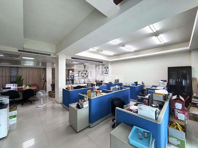 正11期帝王朝南兩戶大面寬透天房屋室內格局與周邊環境