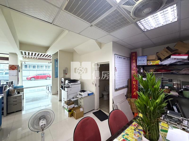 正11期帝王朝南兩戶大面寬透天房屋室內格局與周邊環境