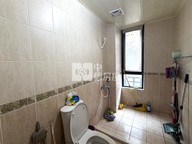 正11期帝王朝南兩戶大面寬透天房屋室內格局與周邊環境