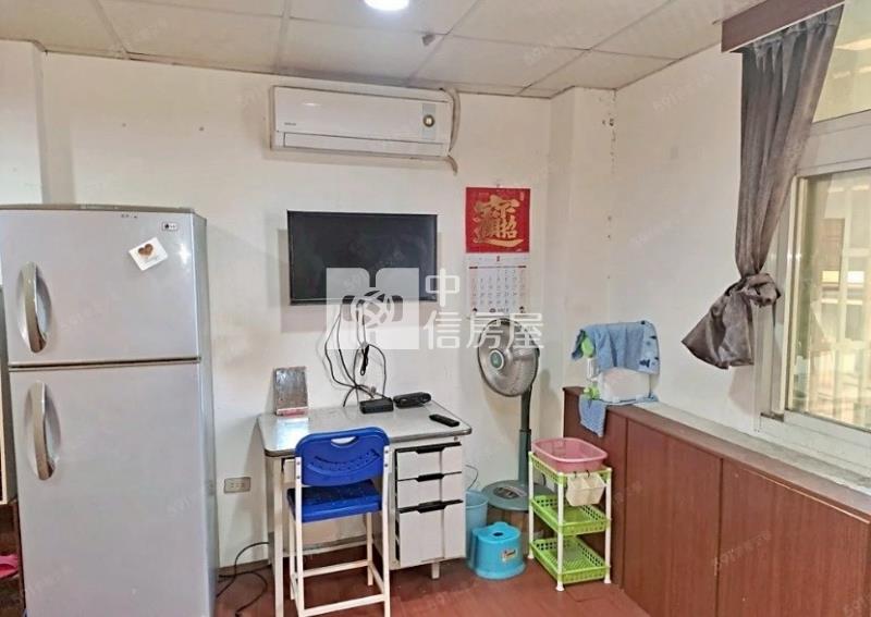 中壢近戶政大樓.家樂福滿租4套房房屋室內格局與周邊環境