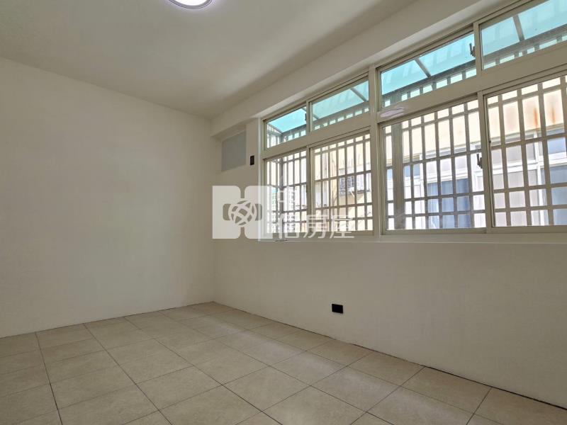 竹南煙坡美透天房屋室內格局與周邊環境