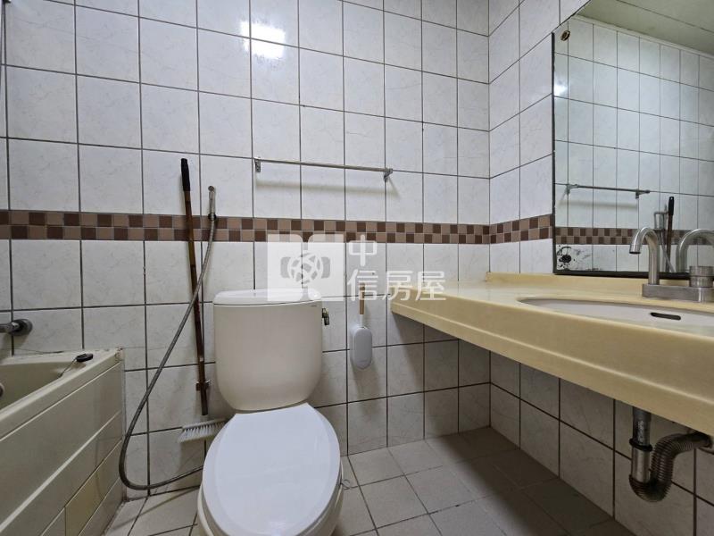 竹南煙坡美透天房屋室內格局與周邊環境