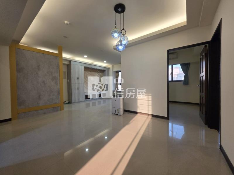 【奔馳】人文學苑~4房車房屋室內格局與周邊環境