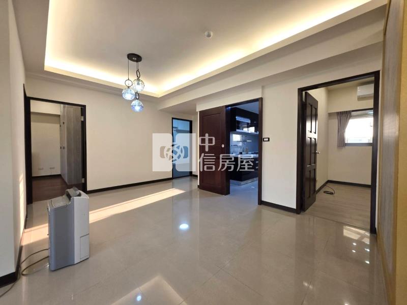 【奔馳】人文學苑~4房車房屋室內格局與周邊環境