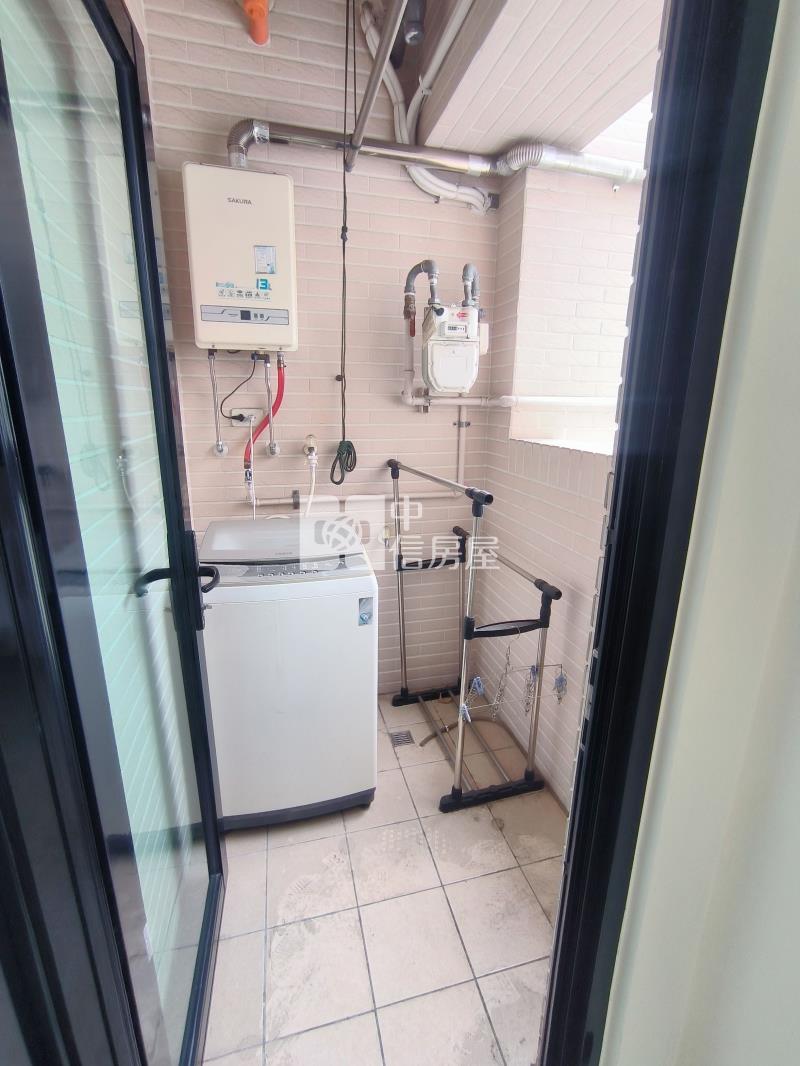 逢甲DUA夢想特區高樓層2房附車位房屋室內格局與周邊環境