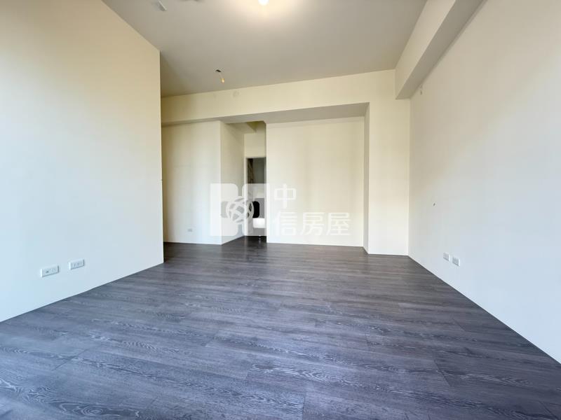 14期全新臨路4車電墅房屋室內格局與周邊環境