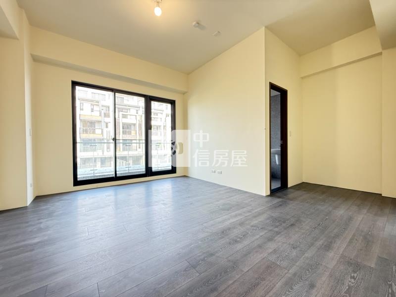 14期全新臨路4車電墅房屋室內格局與周邊環境