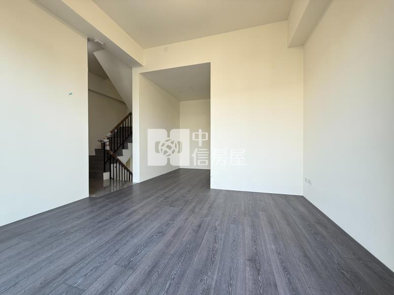 14期全新臨路4車電墅房屋室內格局與周邊環境