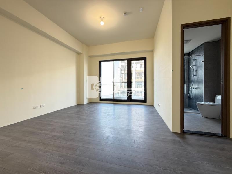 14期全新臨路4車電墅房屋室內格局與周邊環境