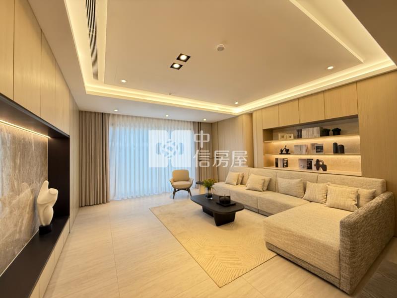 14期全新臨路4車電墅房屋室內格局與周邊環境