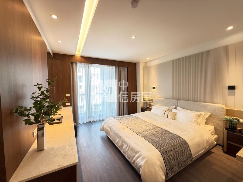 14期全新臨路4車電墅房屋室內格局與周邊環境