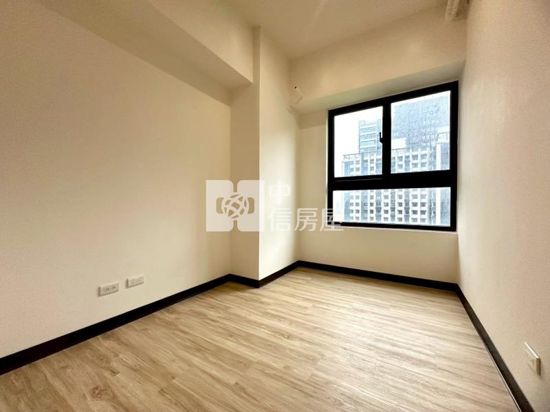 【神馬】【A18站前廣場】【全新大兩房雙衛平車】房屋室內格局與周邊環境