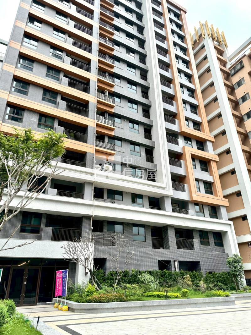 【神馬】【A18站前廣場】【全新大兩房雙衛平車】房屋室內格局與周邊環境