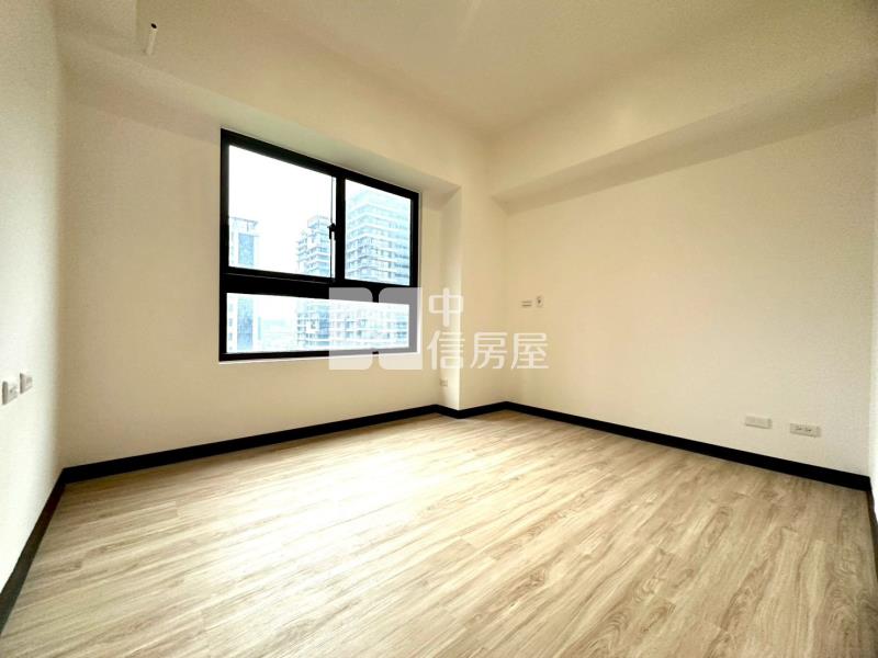 【神馬】【A18站前廣場】【全新大兩房雙衛平車】房屋室內格局與周邊環境