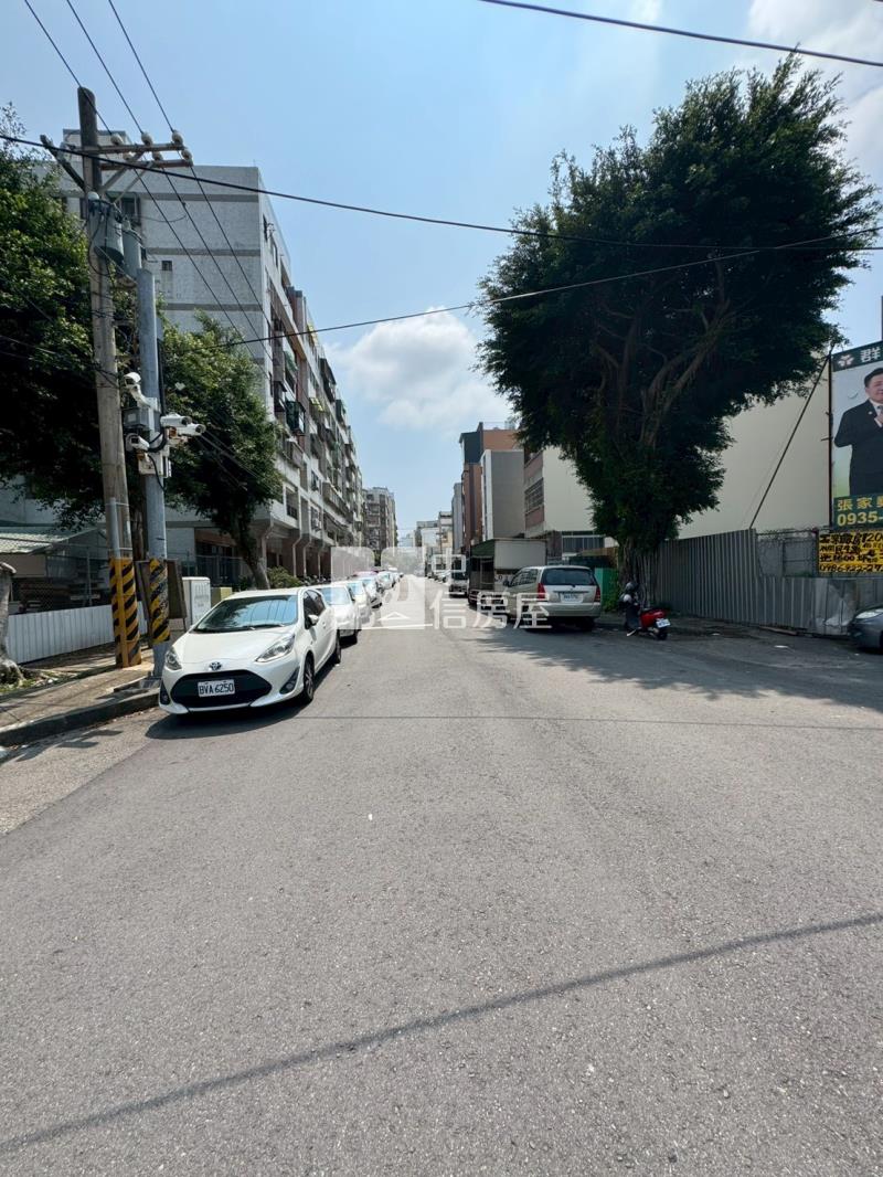 西屯東海稀有角地房屋室內格局與周邊環境