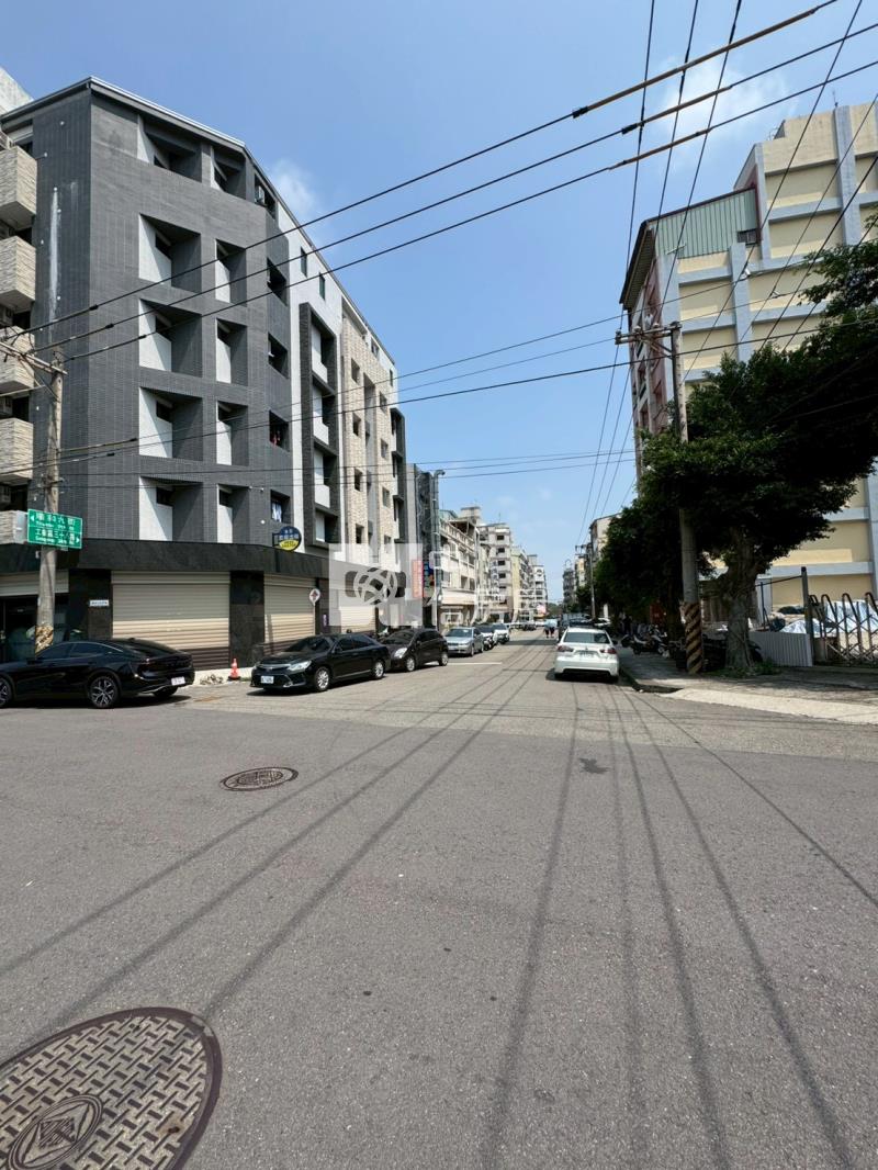 西屯東海稀有角地房屋室內格局與周邊環境